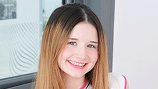 Carly Kiss