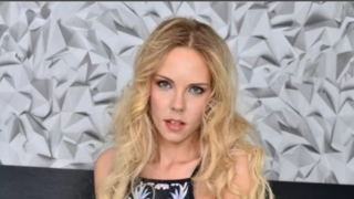 Florane Russell