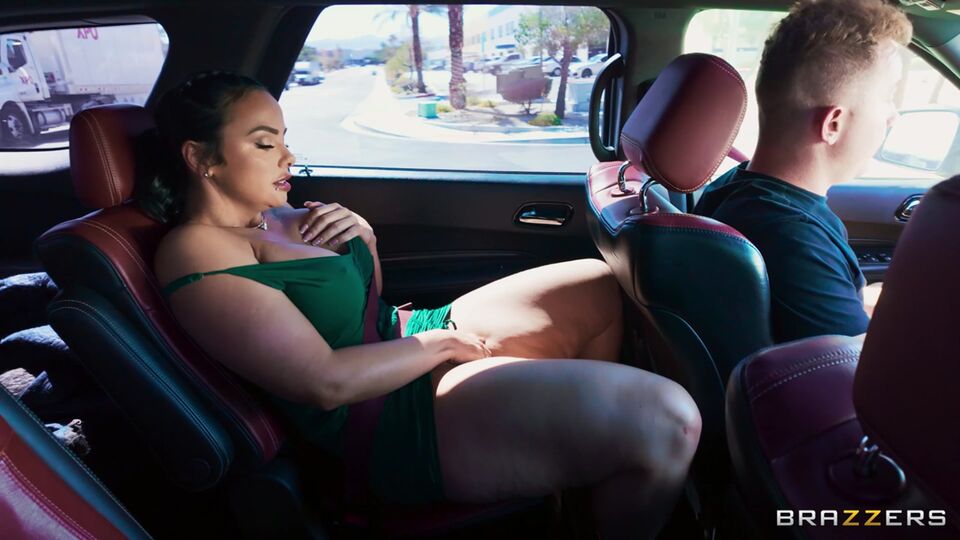 Forum: Doktor ayolning dumbasiga barmogini kiritdi