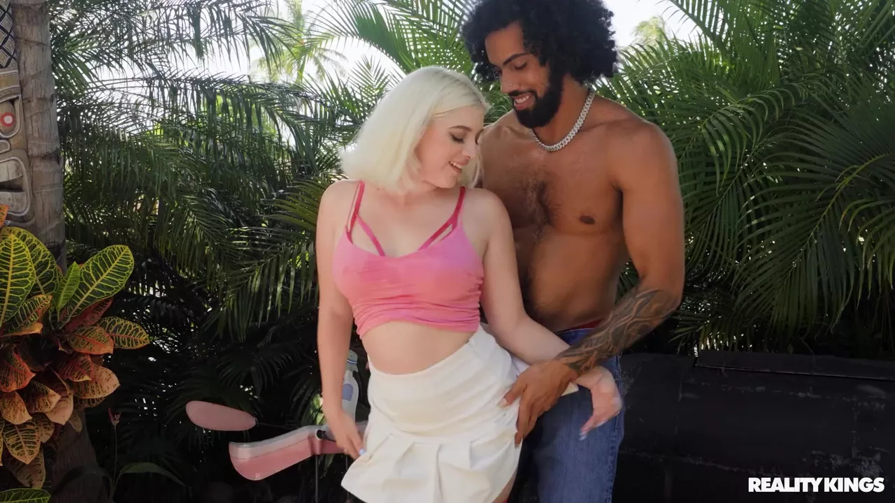 Black lover screwed a long-legged blonde hottie Gia OhMy in the morning